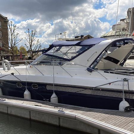 Entire Boat At St Katherine Docks 2 Available Select Using Room Options London Exterior photo