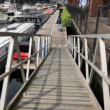 Entire Boat At St Katherine Docks 2 Available Select Using Room Options London Exterior photo