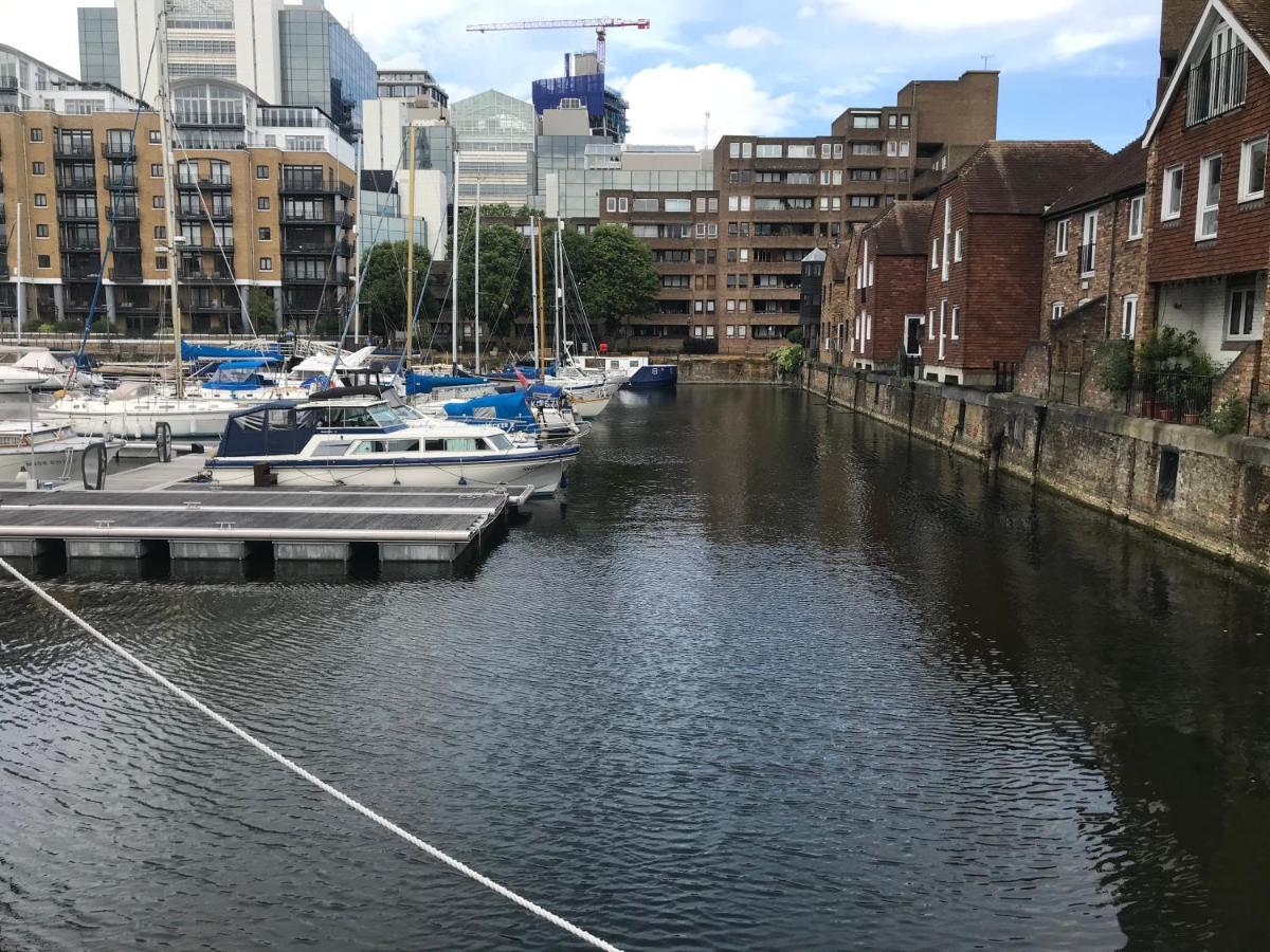 Entire Boat At St Katherine Docks 2 Available Select Using Room Options London Exterior photo