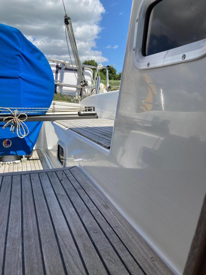 Entire Boat At St Katherine Docks 2 Available Select Using Room Options London Exterior photo