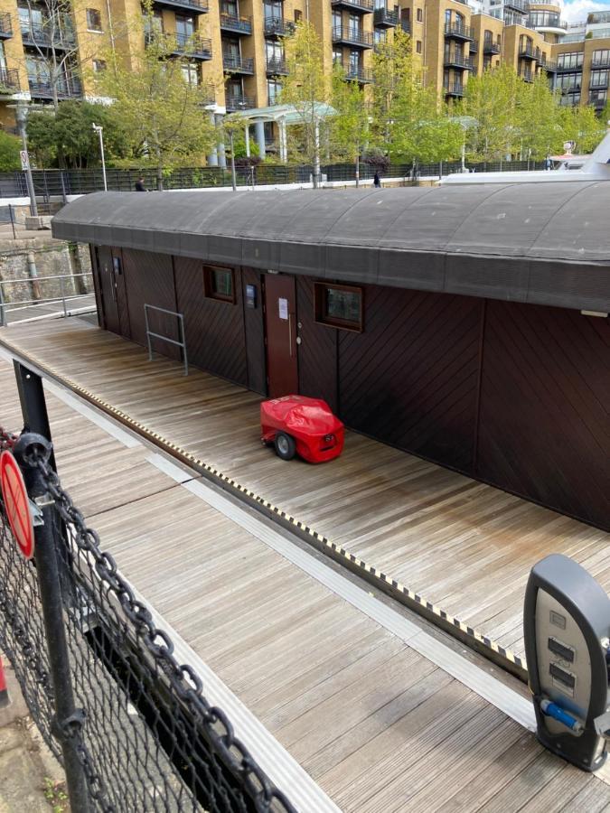 Entire Boat At St Katherine Docks 2 Available Select Using Room Options London Exterior photo
