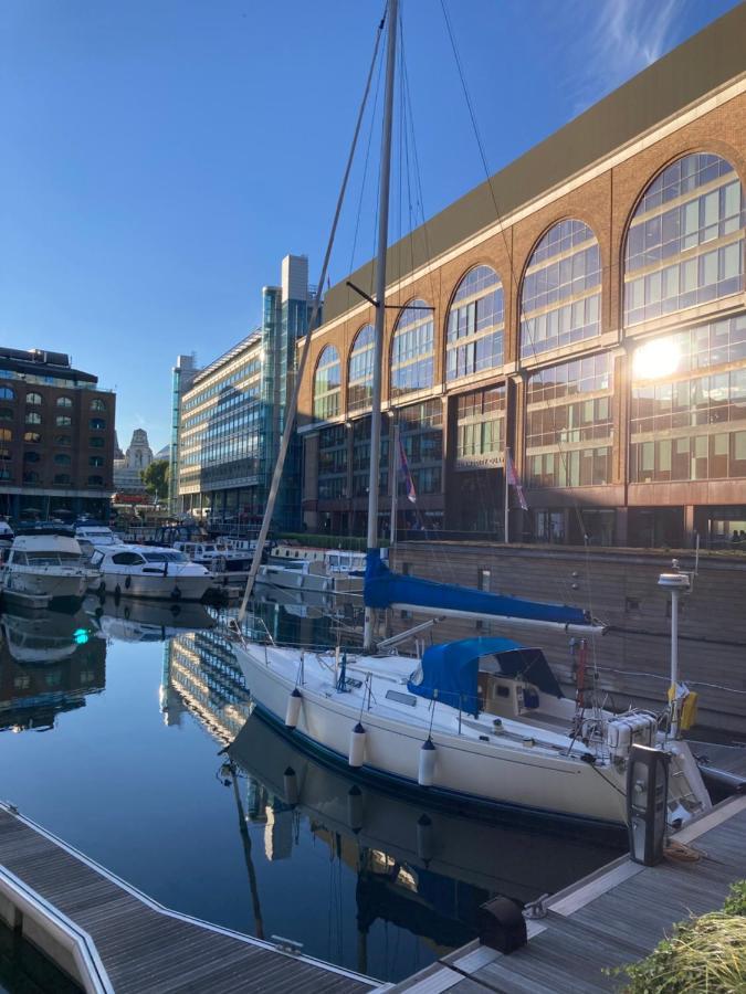 Entire Boat At St Katherine Docks 2 Available Select Using Room Options London Exterior photo